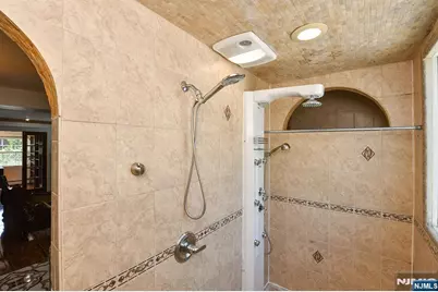 156 E Linden Avenue, Dumont, NJ 07628 - Photo 22