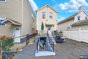 160 Tappan St, Kearny, NJ 07032 - Photo 8