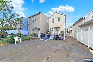 160 Tappan St, Kearny, NJ 07032 - Photo 6
