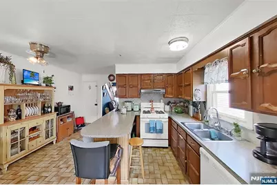 160 Tappan Street, Kearny, NJ 07032 - Photo 16