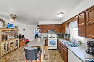 160 Tappan St, Kearny, NJ 07032 - Photo 16