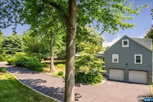 427 Grandview Ave, Wyckoff Township, NJ 07481 - Photo 14