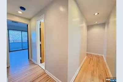 364 Palisade Avenue 5B #5B, Cliffside Park, NJ 07010 - Photo 32