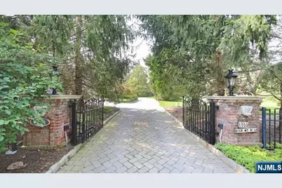 1055 High Mountain Road, Franklin Lakes, NJ 07417 - Photo 36