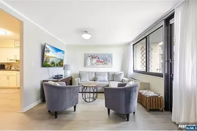 344 Prospect Avenue 4C #4C, Hackensack, NJ 07601 - Photo 8