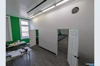 203-207 Market Street 2nd &amp; 3rd #2nd &amp; 3rd, Paterson, NJ 07505 - Photo 10