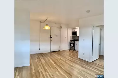 501 Linwood Drive 4H #4H, Fort Lee, NJ 07024 - Photo 8