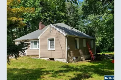 6 Fairview Avenue, Hillsdale, NJ 07642 - Photo 2