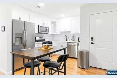 549 Orange Avenue, Newark, NJ 07103 - Photo 8