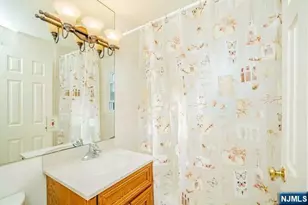 10 Gwynne Ct, Closter, NJ 07624 - Photo 18