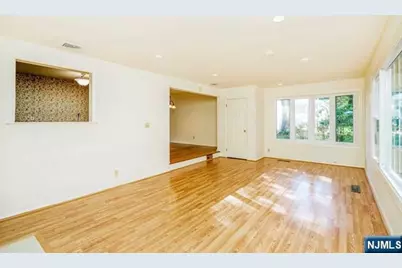 10 Gwynne Court, Closter, NJ 07624 - Photo 8