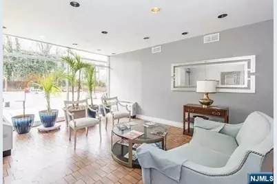 285 Aycrigg Avenue 22D #22D, Passaic, NJ 07055 - Photo 4