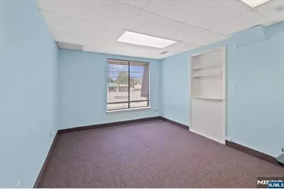24 Wyckoff Avenue, Waldwick, NJ 07463 - Photo 26