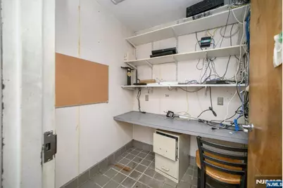 343 State Rt 17, Hasbrouck Heights, NJ 07604 - Photo 22