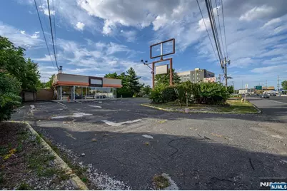 343 State Rt 17, Hasbrouck Heights, NJ 07604 - Photo 26