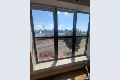 963 Boulevard East 2-3 #2-3, Weehawken, NJ 07086 - Photo 4