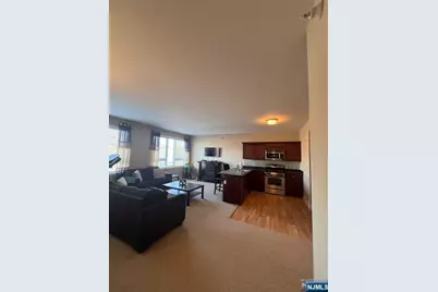 447 Fairview Avenue 304 #304, Fairview, NJ 07022 - Photo 4
