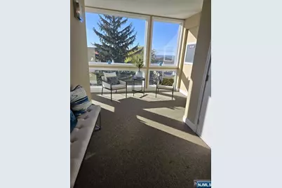 447 Fairview Avenue 304 #304, Fairview, NJ 07022 - Photo 10