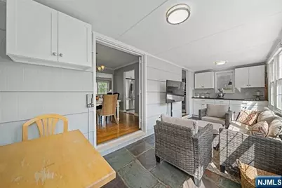 364 Rutland Avenue, Teaneck Township, NJ 07666 - Photo 18