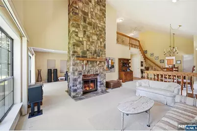 107 Suleski Court, Mahwah, NJ 07430 - Photo 6