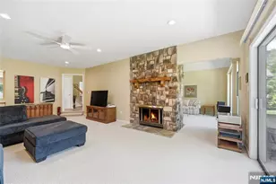 107 Suleski Ct, Mahwah, NJ 07430 - Photo 8