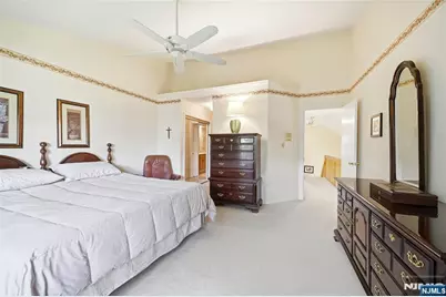 107 Suleski Court, Mahwah, NJ 07430 - Photo 16
