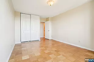 555 North Ave 8-P, Fort Lee, NJ 07024 - Photo 8