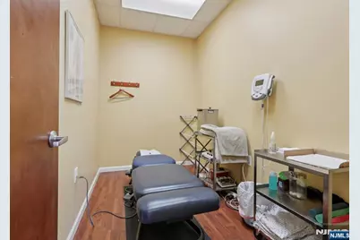 101 Grand Avenue, Palisades Park, NJ 07650 - Photo 22