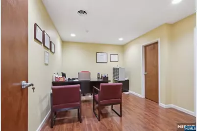 101 Grand Avenue, Palisades Park, NJ 07650 - Photo 16