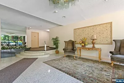 2352 Linwood Avenue #4D, Fort Lee, NJ 07024 - Photo 18