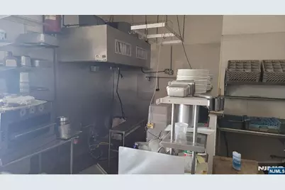 318 Broad Avenue, Leonia, NJ 07605 - Photo 4