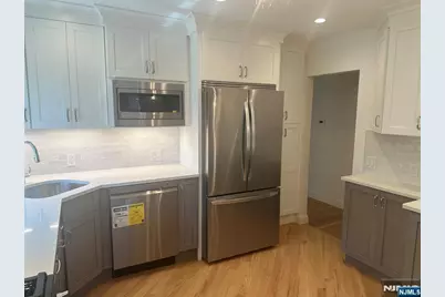 223 Lakewood Drive, Bloomfield, NJ 07003 - Photo 8