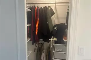 223 Lakewood Dr, Bloomfield, NJ 07003 - Photo 16