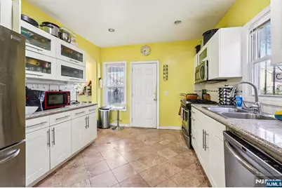 28 Scheerer Avenue, Newark, NJ 07112 - Photo 18