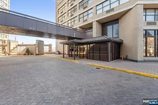 7000 Blvd E 39F, Guttenberg, NJ 07093 - Photo 2