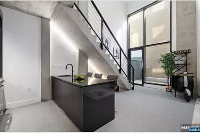 65 McWhorter Street 112 #112, Newark, NJ 07105 - Photo 4