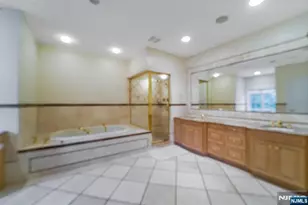 1 Euclid Rd, Fort Lee, NJ 07024 - Photo 28