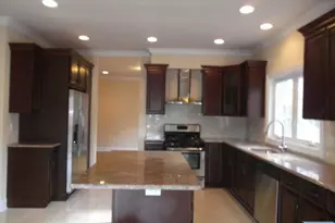 811 Edgewood Ln B, Fort Lee, NJ 07024 - Photo 4