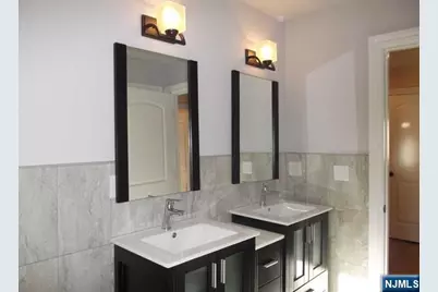 811 Edgewood Lane B #B, Fort Lee, NJ 07024 - Photo 10