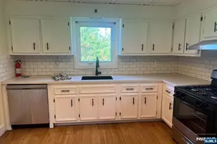 19 Spring Street 2, Bloomfield, NJ 07003 - Photo 10