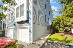 659 Richmond Ct 659, Ramsey, NJ 07446 - Photo 2