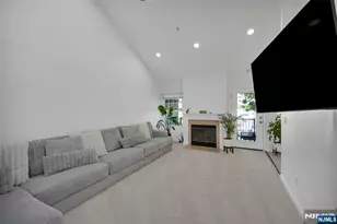 659 Richmond Ct 659, Ramsey, NJ 07446 - Photo 6