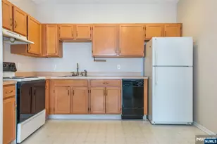 9302 Richmond Rd, West Milford, NJ 07480 - Photo 8