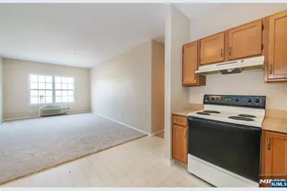 9302 Richmond Road, West Milford, NJ 07480 - Photo 10