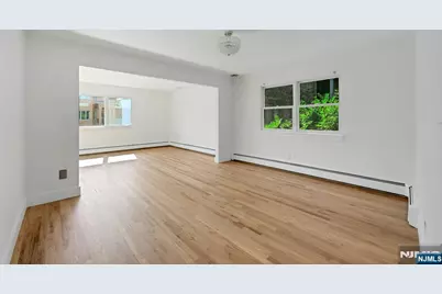 2413 Hammett Avenue B #B, Fort Lee, NJ 07024 - Photo 10