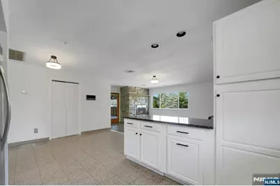 2413 Hammett Avenue A #A, Fort Lee, NJ 07024 - Photo 16