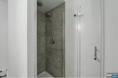 2413 Hammett Avenue A #A, Fort Lee, NJ 07024 - Photo 46