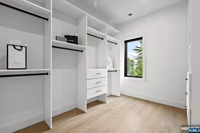 240 Columbia Avenue, Fort Lee, NJ 07024 - Photo 16