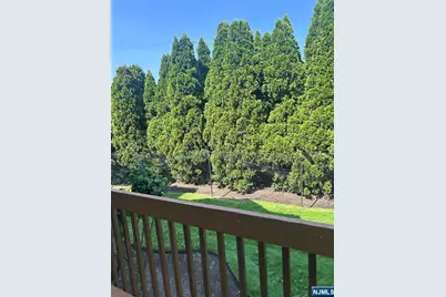 302 Grand Ridge Drive 302 #302, Ridgefield, NJ 07657 - Photo 8