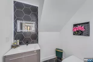 416 Kingsland Ave, Lyndhurst Township, NJ 07071 - Photo 14